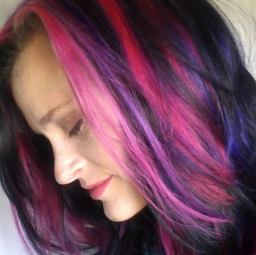 Laura Sharpe Photo 16