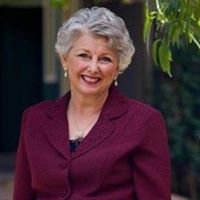 Christine Redding Photo 14