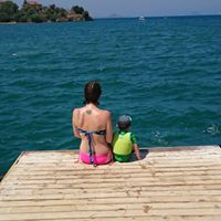 Suzanne Leigh Photo 16