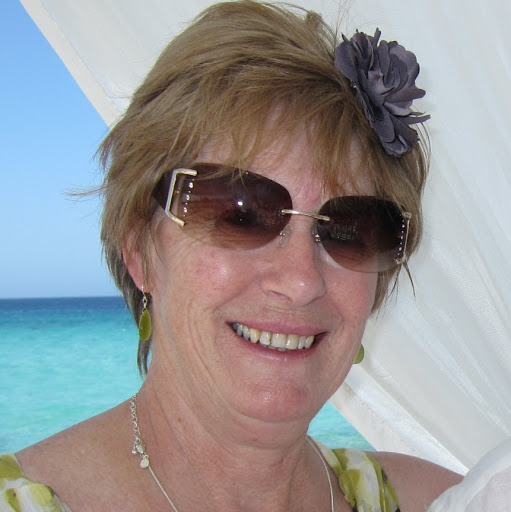 Elaine Curtis Photo 6