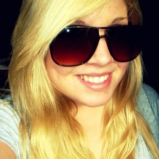 Sarah Mcmillan Photo 31