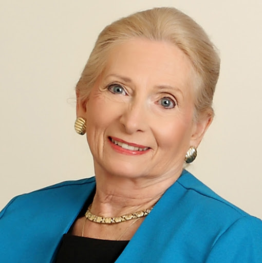 Barbara Hall Photo 24
