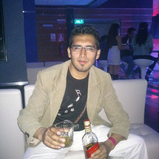 Edison Villanueva Photo 7