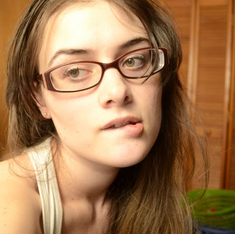 Cara Thompson Photo 26