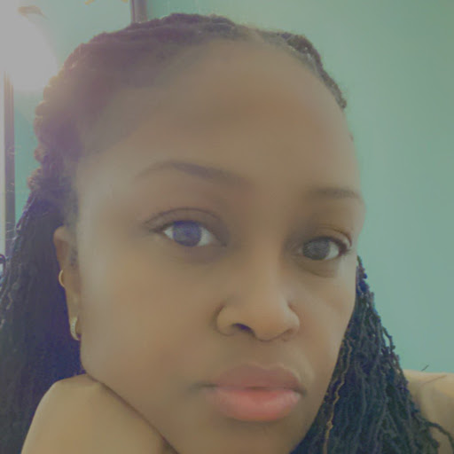 Danielle Fields Photo 15