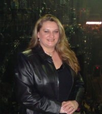 Amy Robertson Photo 42
