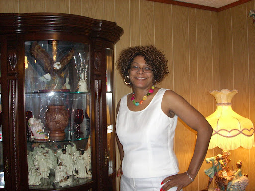 Elaine Coleman Photo 14