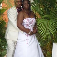 Shelley Walker Photo 17