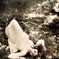 Jeanne Chavez Photo 9