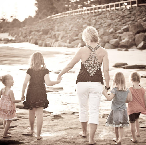 Dawn Osborne Photo 29