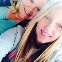 Chrissy Howell Photo 8