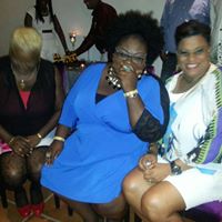 Alicia Lawrence Photo 8