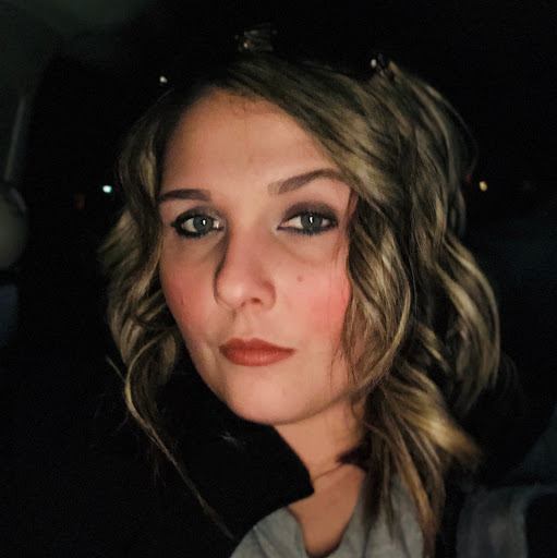 Jennifer Hall Photo 22