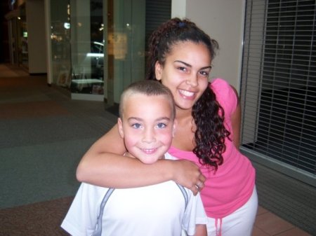 Shannon Johnson Photo 25