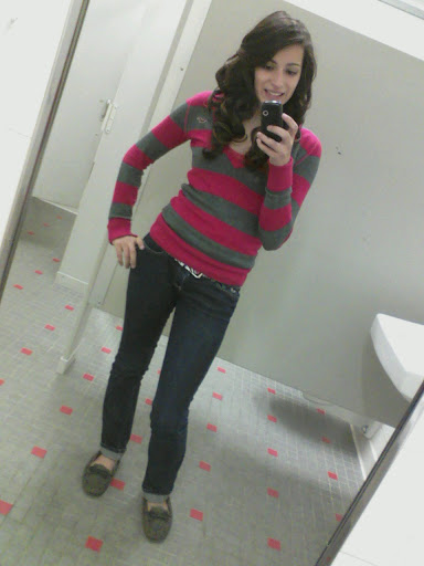 Elizabeth Griffiths Photo 15