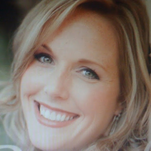 Rebecca Malone Photo 12