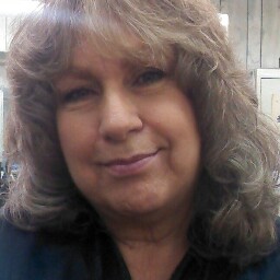 Linda Carpenter Photo 19