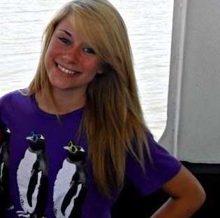 Ellen Walsh Photo 30