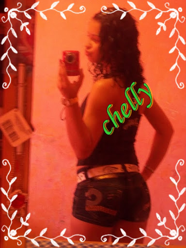 Michelle Alvarenga Photo 15