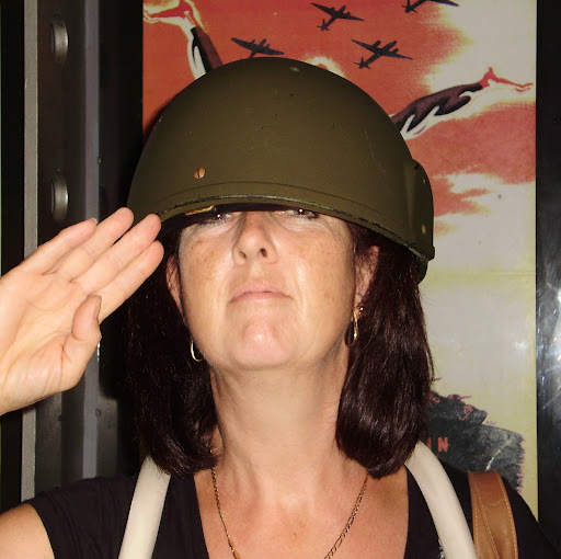 Julie Davey Photo 17