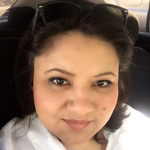 Julia Castaneda Photo 9