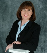 Lisa Turner Photo 7