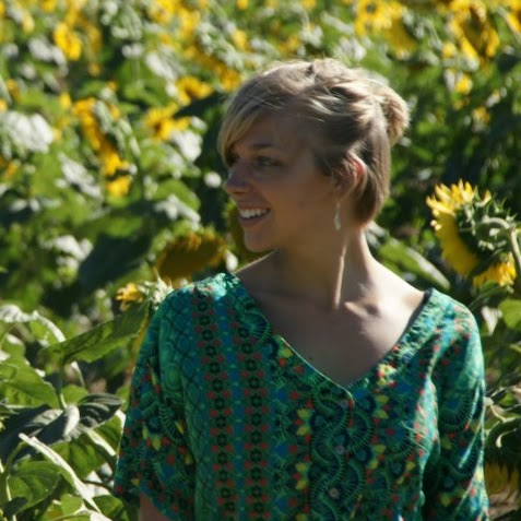 Julie Straw Photo 22