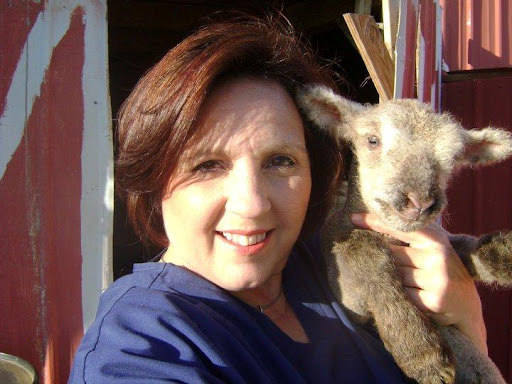 Jeanette Vaughan Photo 13