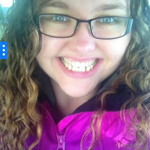 Carly Nichols Photo 5