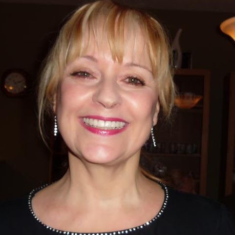 Diana Leach Photo 30