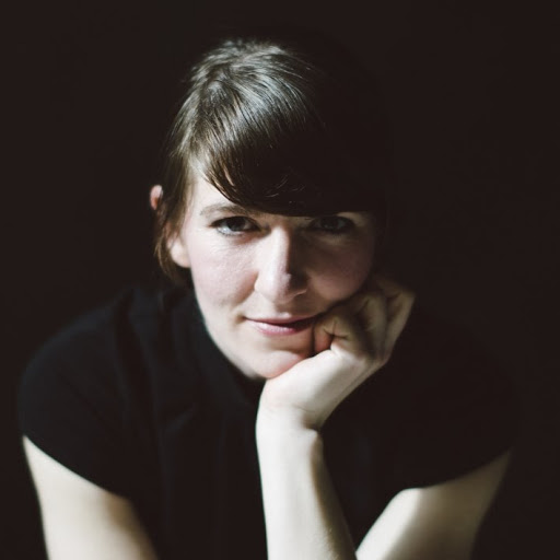 Alexandra Ross Photo 10