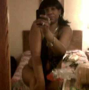 Angela Barnes Photo 41