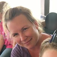 Stefanie Hickman Photo 8