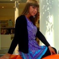 Elizabeth Broadbent Photo 20