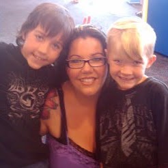 Amber Vaughan Photo 4