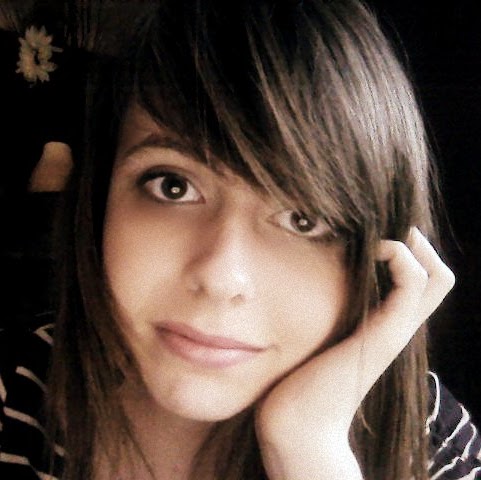 Samantha Carr Photo 19