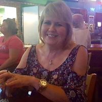 Debbie Lively Photo 29