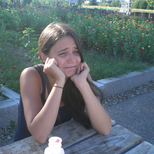 Danielle Simeone Photo 5