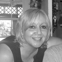 Lora Matthews Photo 15