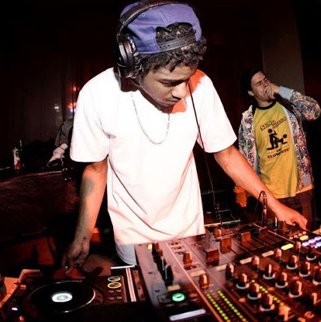 Ralph Hunter Photo 19