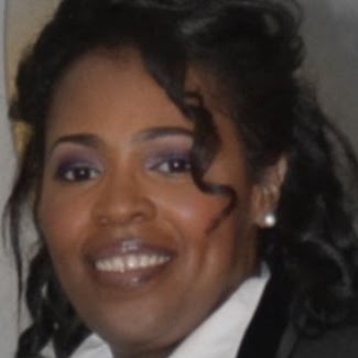 Joyce Holmes Photo 39