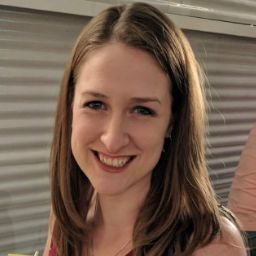 Stephanie Olson Photo 18