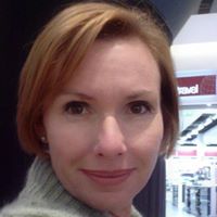 Elizabeth Dunlop Photo 15