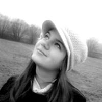 Victoria Bennett Photo 23