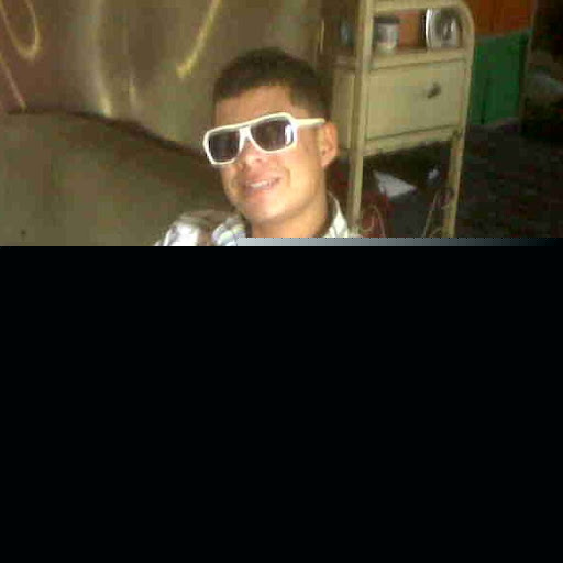 Bayron Torres Photo 16