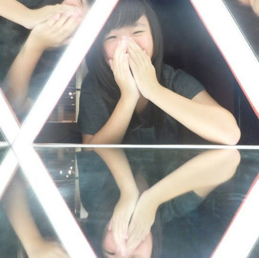 Emily Lin Photo 17