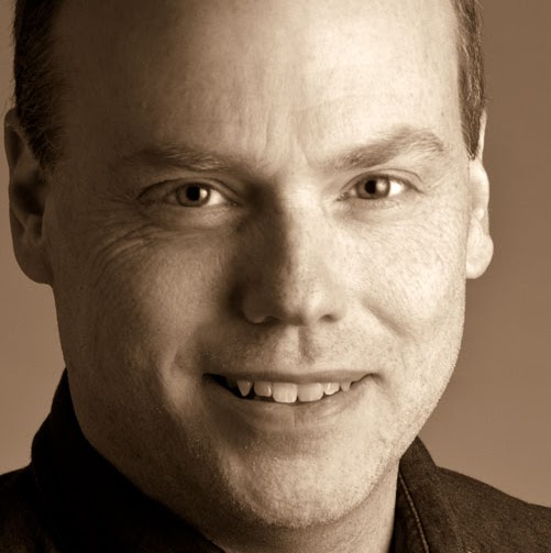 Paul Martinez Photo 45