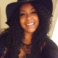 Alicia Holmes Photo 14