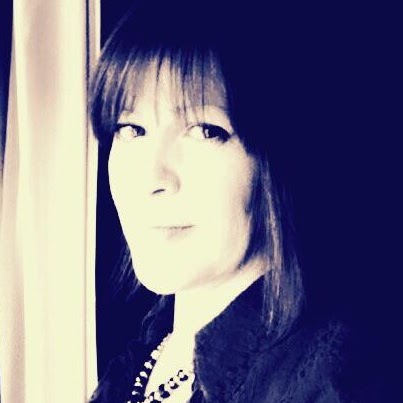 Michelle Saunders Photo 33