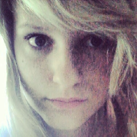 Laura Richter Photo 17